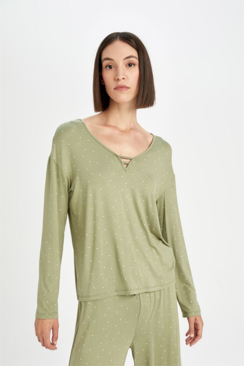 حريمي كاكي طقم بيجاما منقط فيسكوز قصة عادية كم طويل - قطعتين