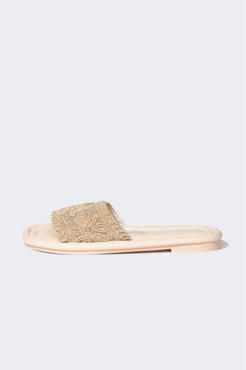 Woman Beige Woman Flat Sole Single Strap Slippers