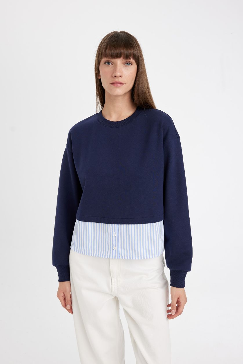 WOMAN NAVY Relax Fit Crew Neck Hem Detailed Basic Sweatshirt
