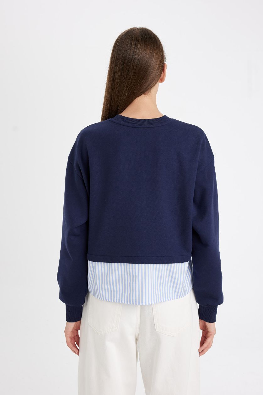 WOMAN NAVY Relax Fit Crew Neck Hem Detailed Basic Sweatshirt