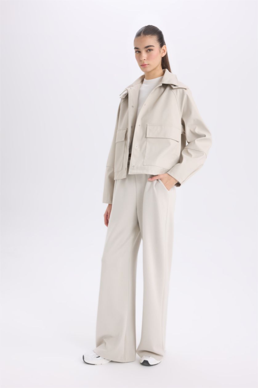 حريمي بيج فاتح جاكيت مطر وتر بروف قصة عادية بكابيشون