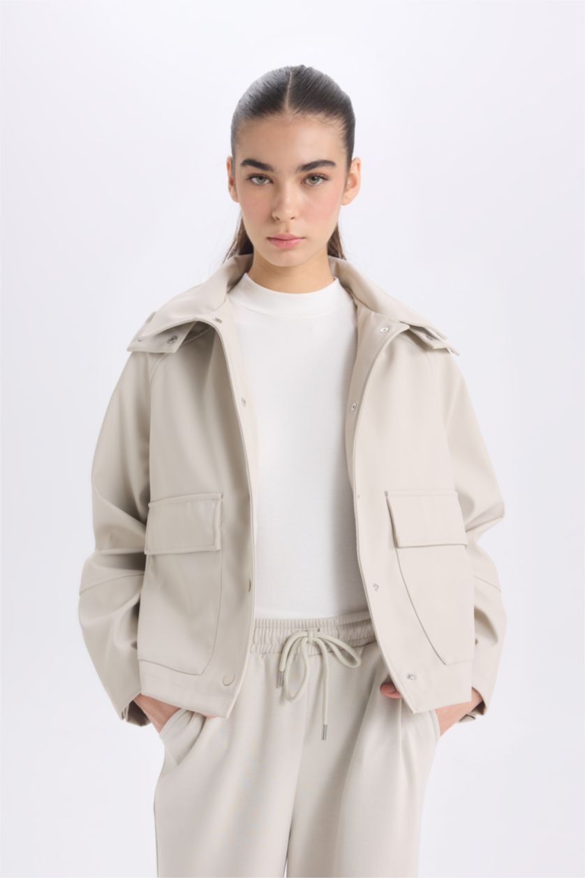 حريمي بيج فاتح جاكيت مطر وتر بروف قصة عادية بكابيشون