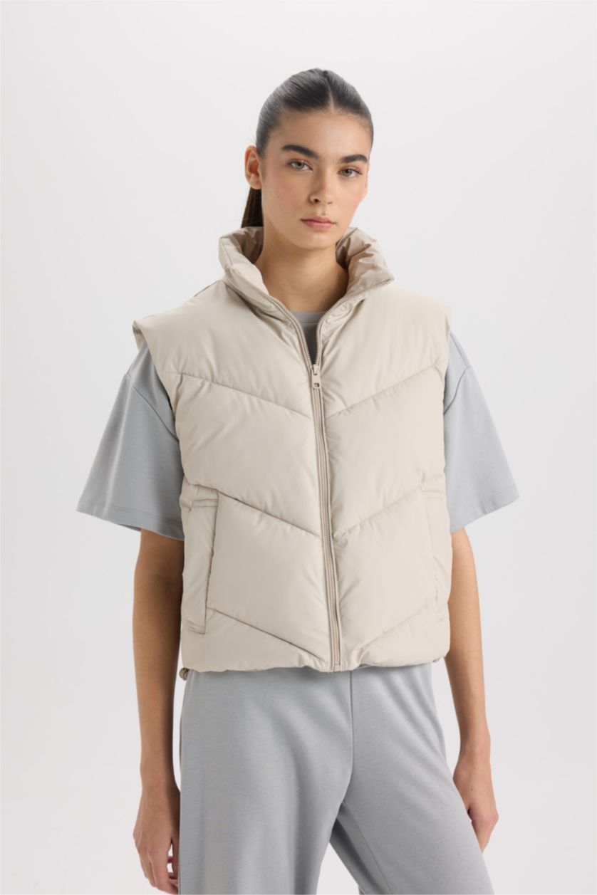 Woman Beige Regular Fit Stand Collar Quilted Zippered Puffer Vest
