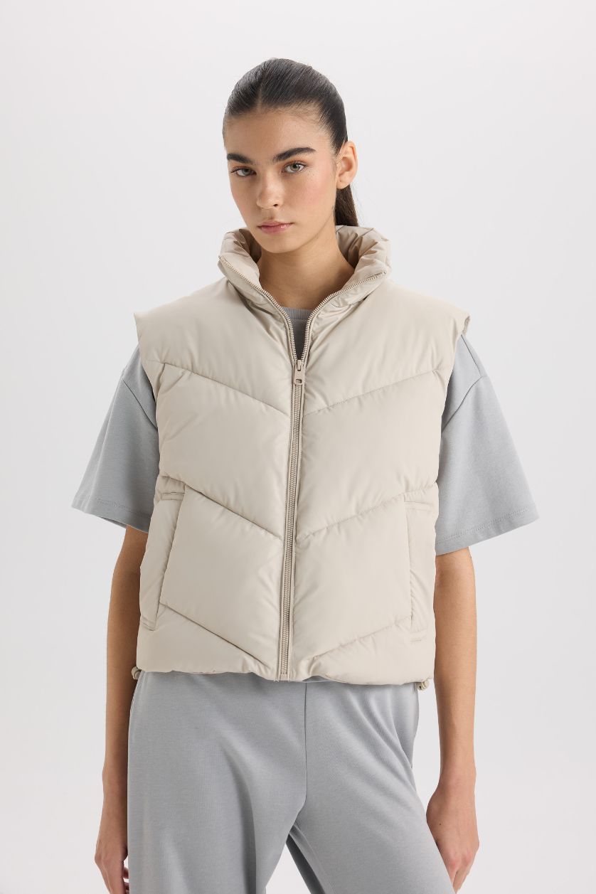 Woman Beige Regular Fit Stand Collar Quilted Zippered Puffer Vest