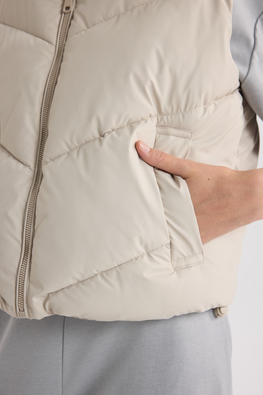 Woman Beige Regular Fit Stand Collar Quilted Zippered Puffer Vest