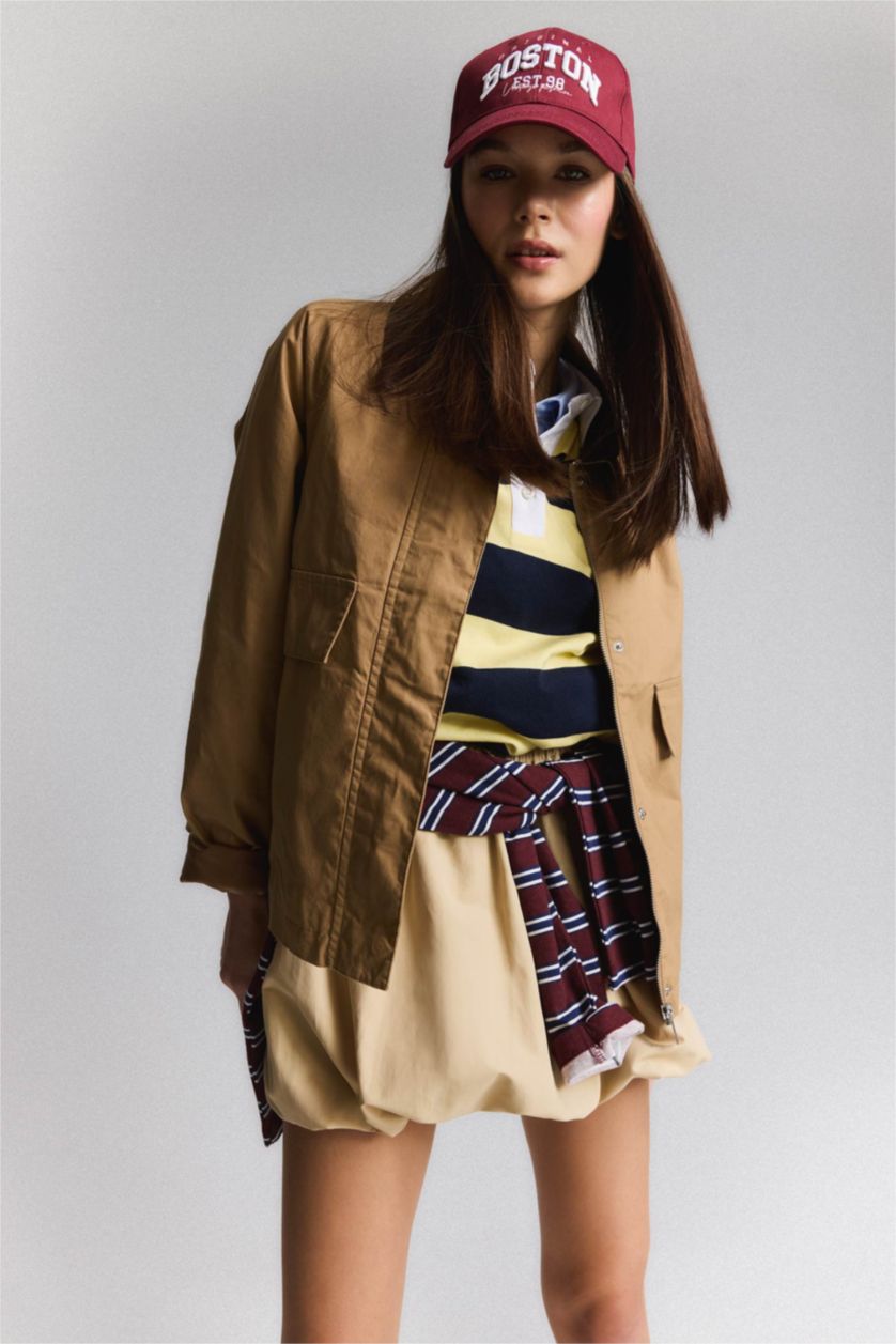 Kadın Bej Su Geçirmez Kapüşonlu Fermuarlı Cepli Pamuklu Mevsimlik Mont