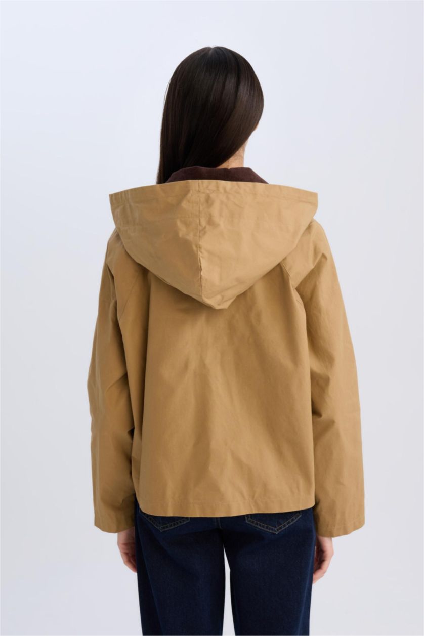 Kadın Bej Su Geçirmez Kapüşonlu Fermuarlı Cepli Pamuklu Mevsimlik Mont