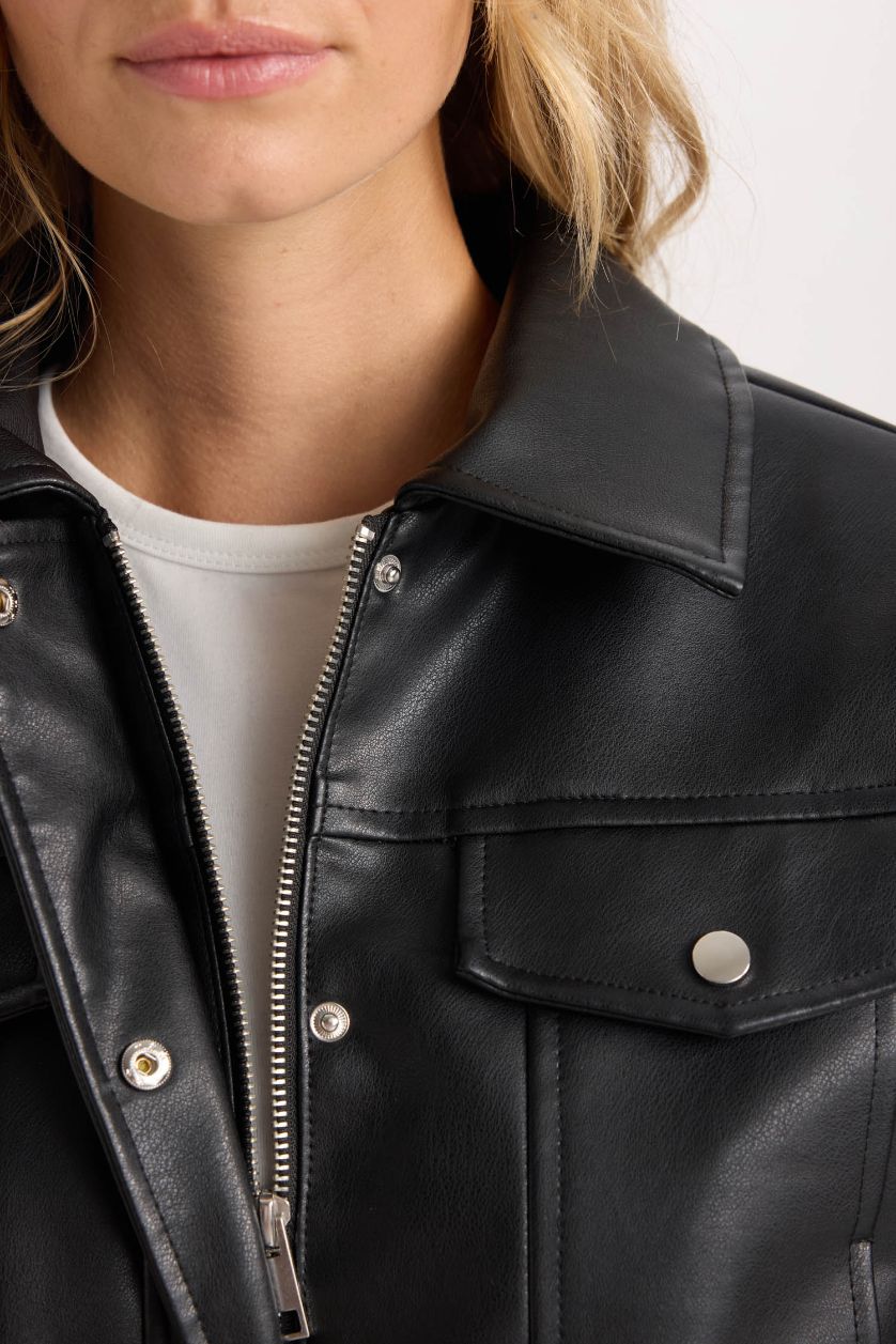 Kadın Siyah Suni Deri Mont Polo Yaka Cepli Fermuarlı Çıtçıtlı