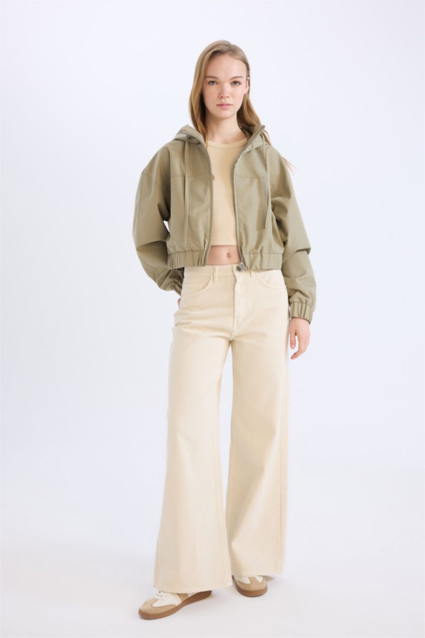 Kadın Zeytin Yeşili Su Geçirmez Kapüşonlu Fermuarlı Mont