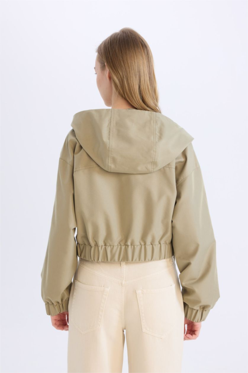 Kadın Zeytin Yeşili Su Geçirmez Kapüşonlu Fermuarlı Mont