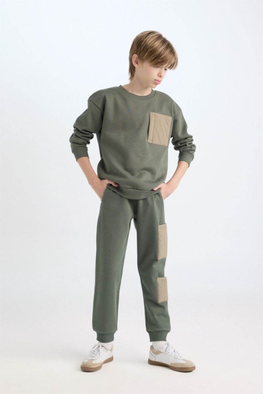 أولادي كاكي فاتح بنطلون سويت بانتس اولادي تقيل قصة عادية