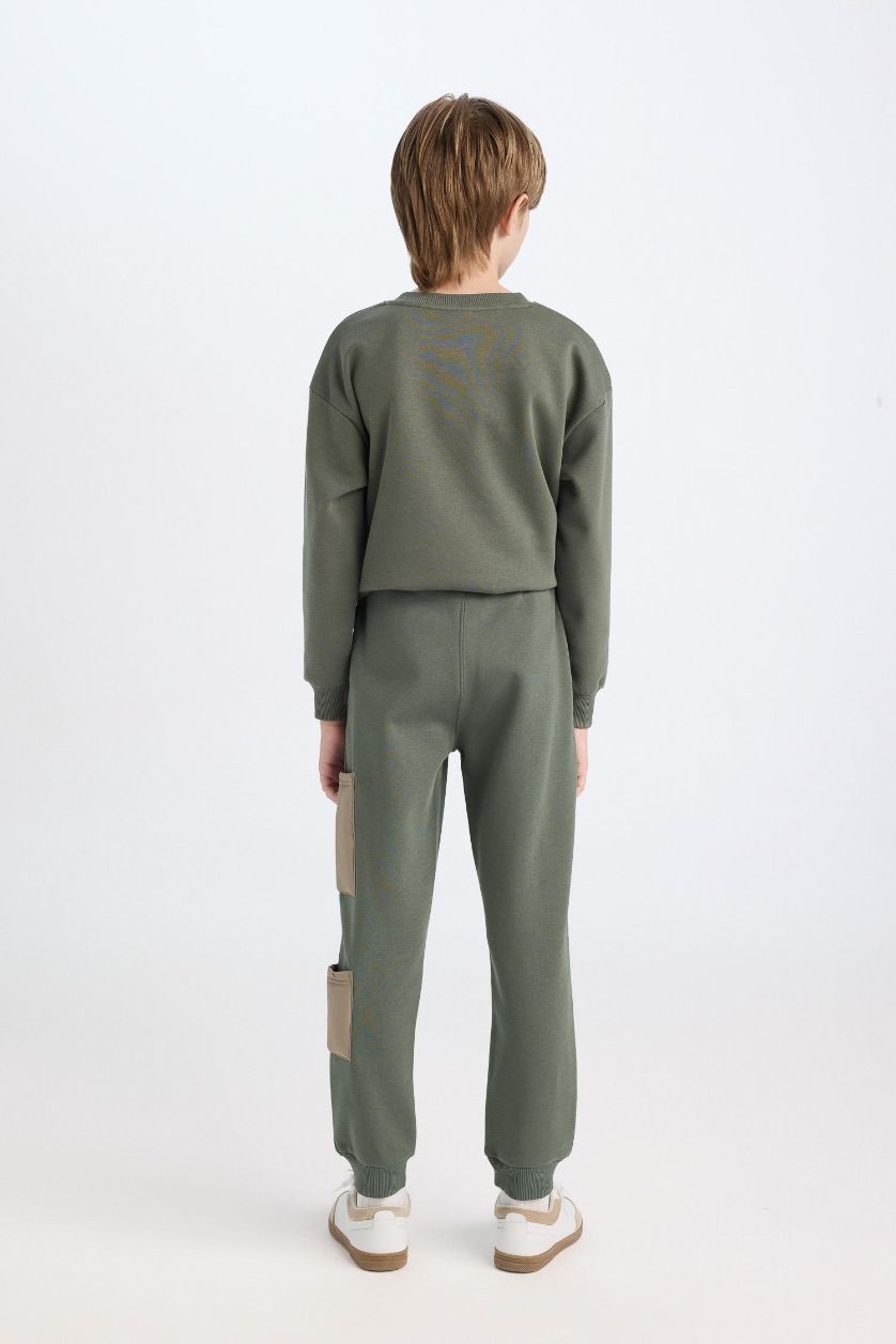 أولادي كاكي فاتح بنطلون سويت بانتس اولادي تقيل قصة عادية