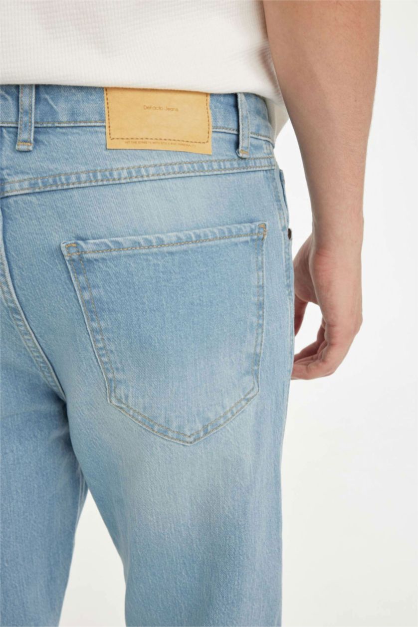 Erkek Açık Mavi Slim Cropped Fit Dar Kalıp Normal Bel Dar Paça Jean Pantolon