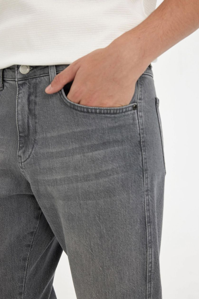 رجال رمادي سروال جينز سليم قصير فيت برجل ضيقة