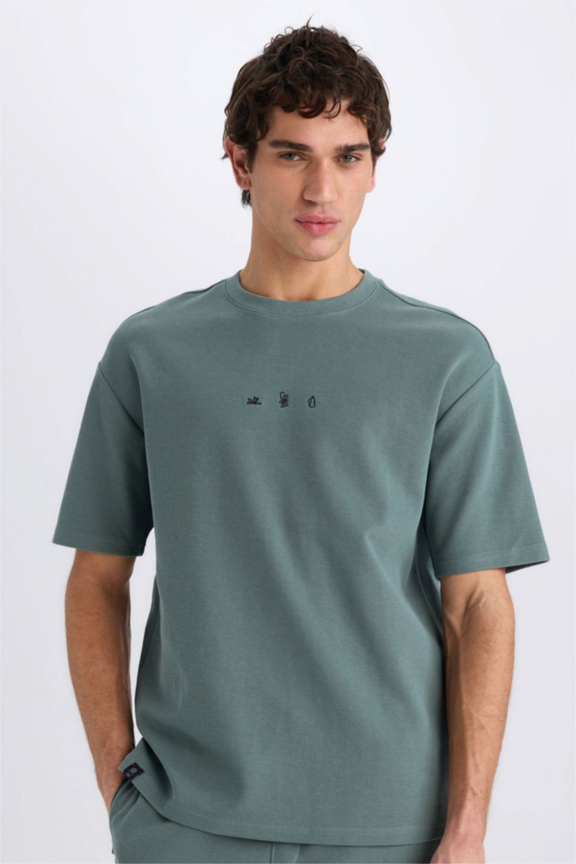 رجال أخضر تيشيرت أوفر سايز مطبوع برقبة مستديرة