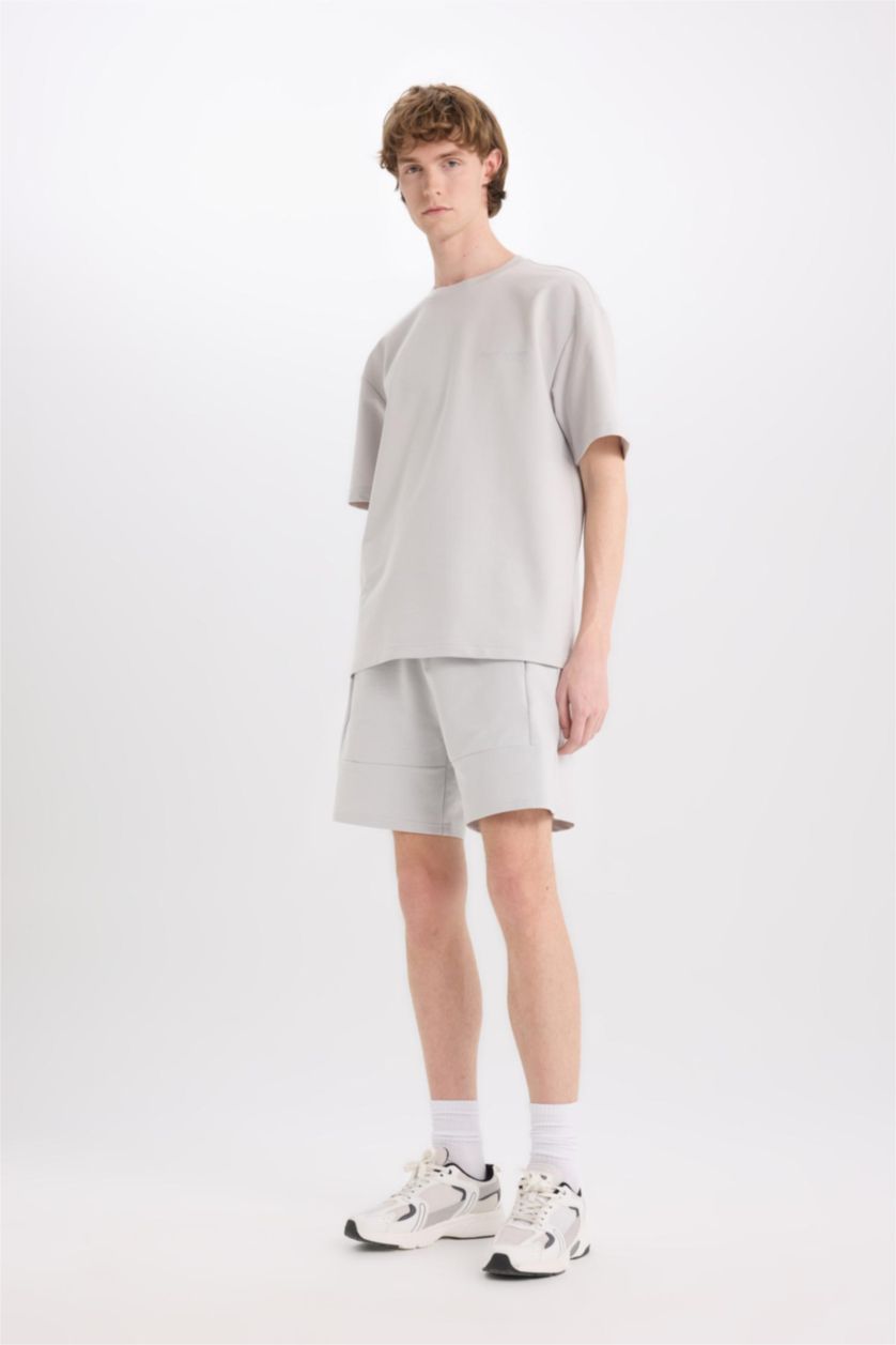 MAN Light Grey Boxy Fit Crew Neck Printed Heavy Fabric T-Shirt