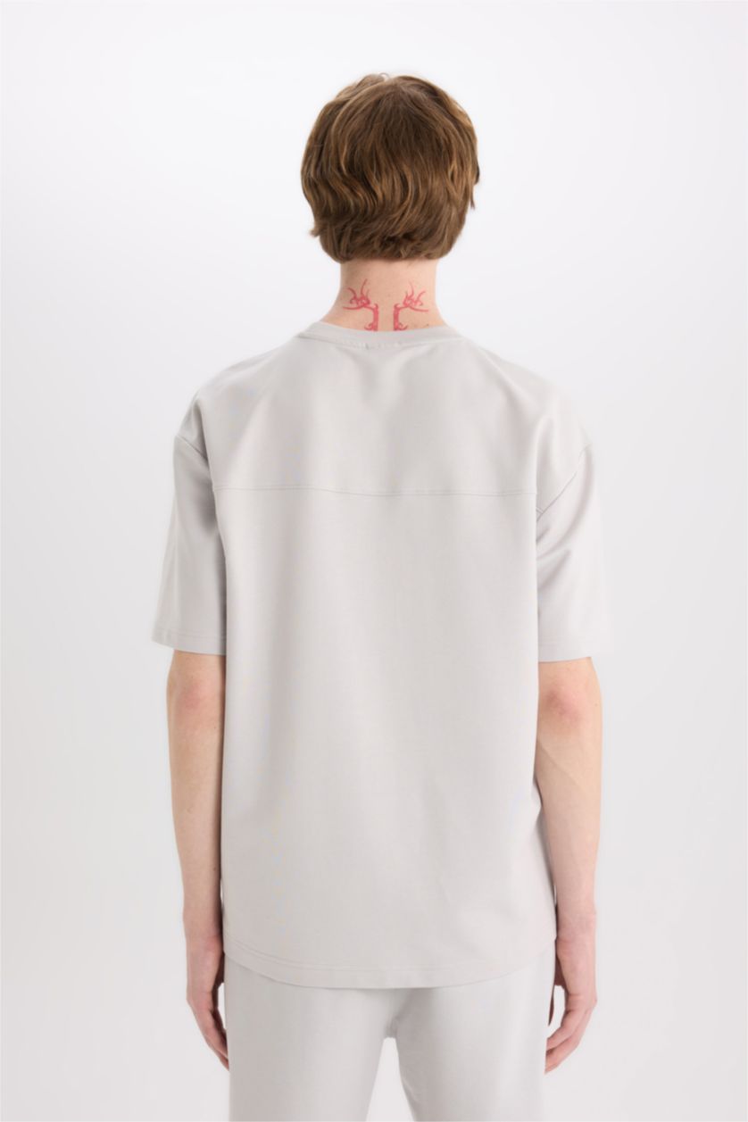 MAN Light Grey Boxy Fit Crew Neck Printed Heavy Fabric T-Shirt