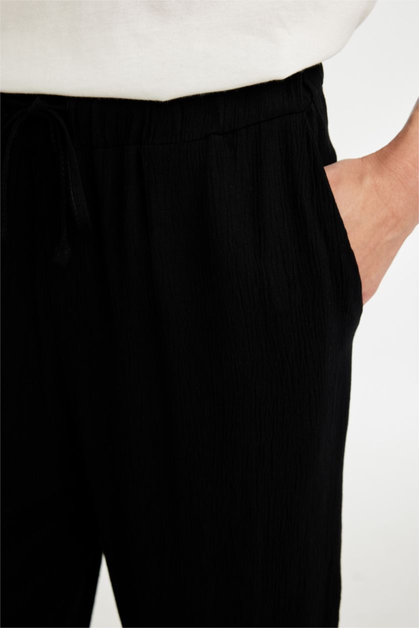 WOMAN Black Regular Fit Crinkle Viscose Crop Fit Capri