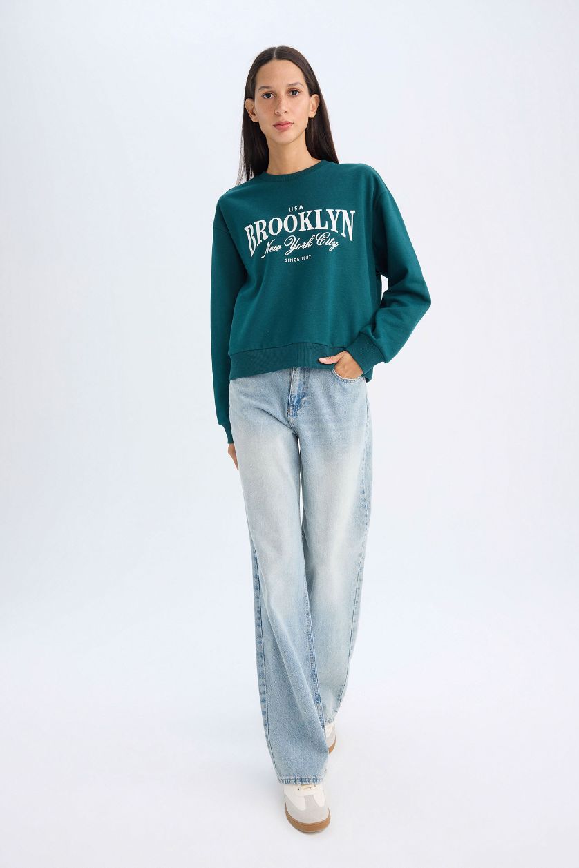 نساء أخضر غامق سويت شيرت قصة عادية برقبة مستديرة بطبعة