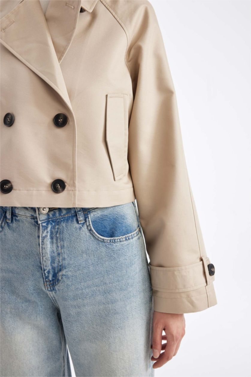 WOMAN Ecru Trenchcoat