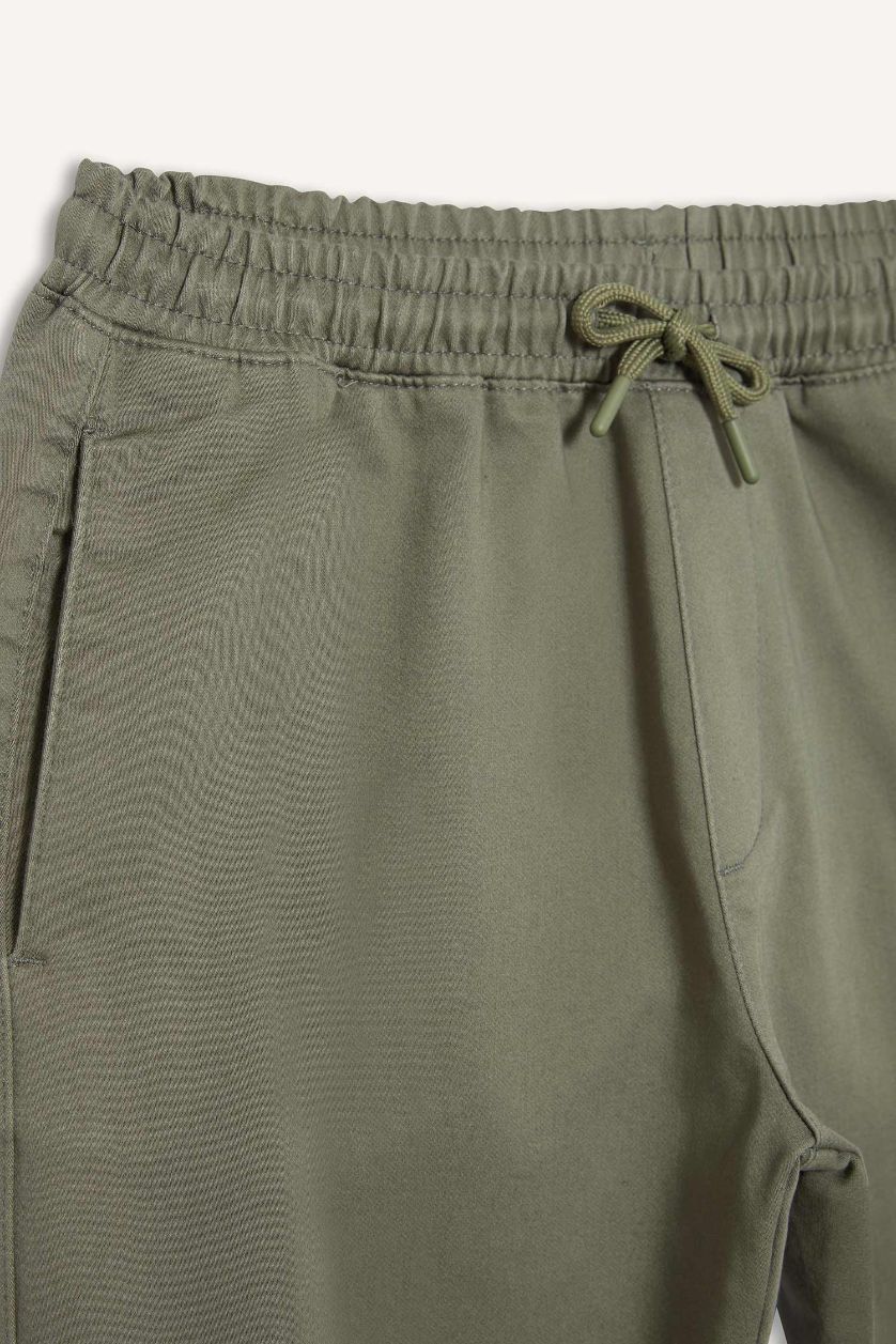 MAN Light Green Combed Waist Tied Jogger Pants