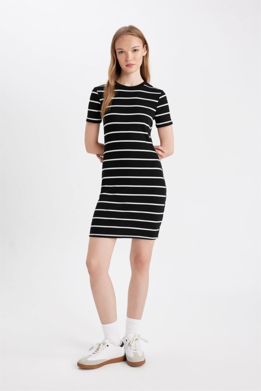 Kadın Siyah Bodycon Vücudu Saran Bisiklet Yaka Çizgili Fitilli Kaşkorse Kısa Kollu Mini Elbise