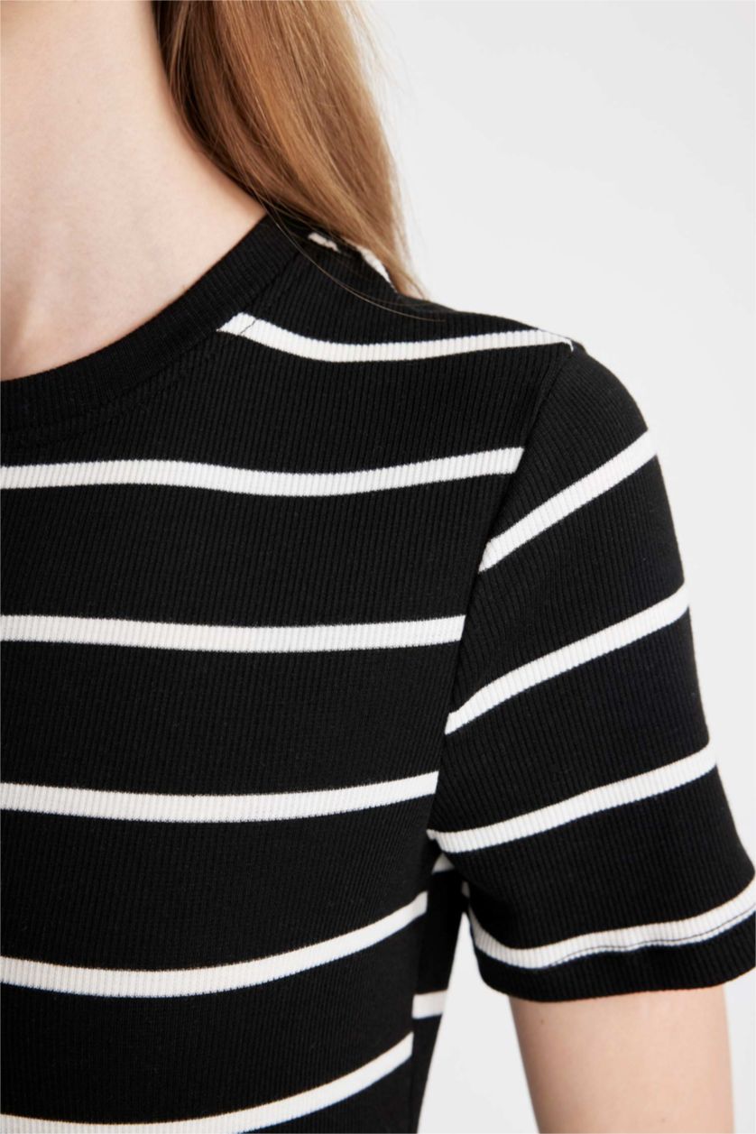 Kadın Siyah Bodycon Vücudu Saran Bisiklet Yaka Çizgili Fitilli Kaşkorse Kısa Kollu Mini Elbise