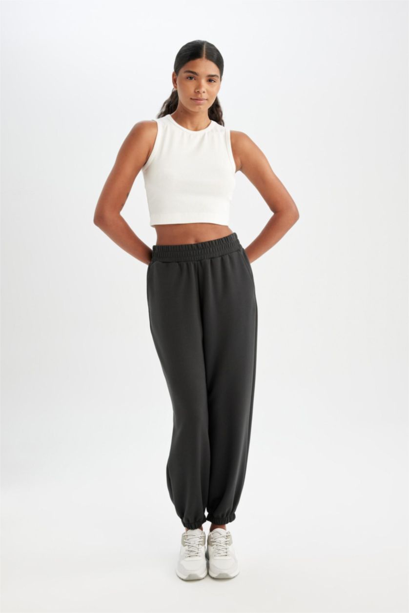 FEMME Écru Débardeur Crop Top en Modal à Col rond de DeFacto Fit