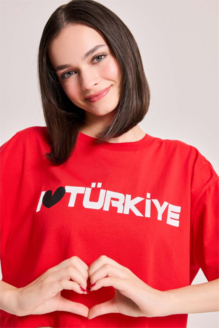 Woman Red Oversize Fit Printed Short Sleeve T-Shirt