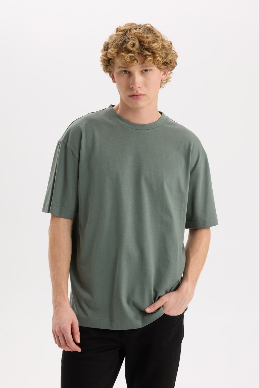 MAN Green Boxy Fit Crew Neck Basic Short Sleeve T-shirt,