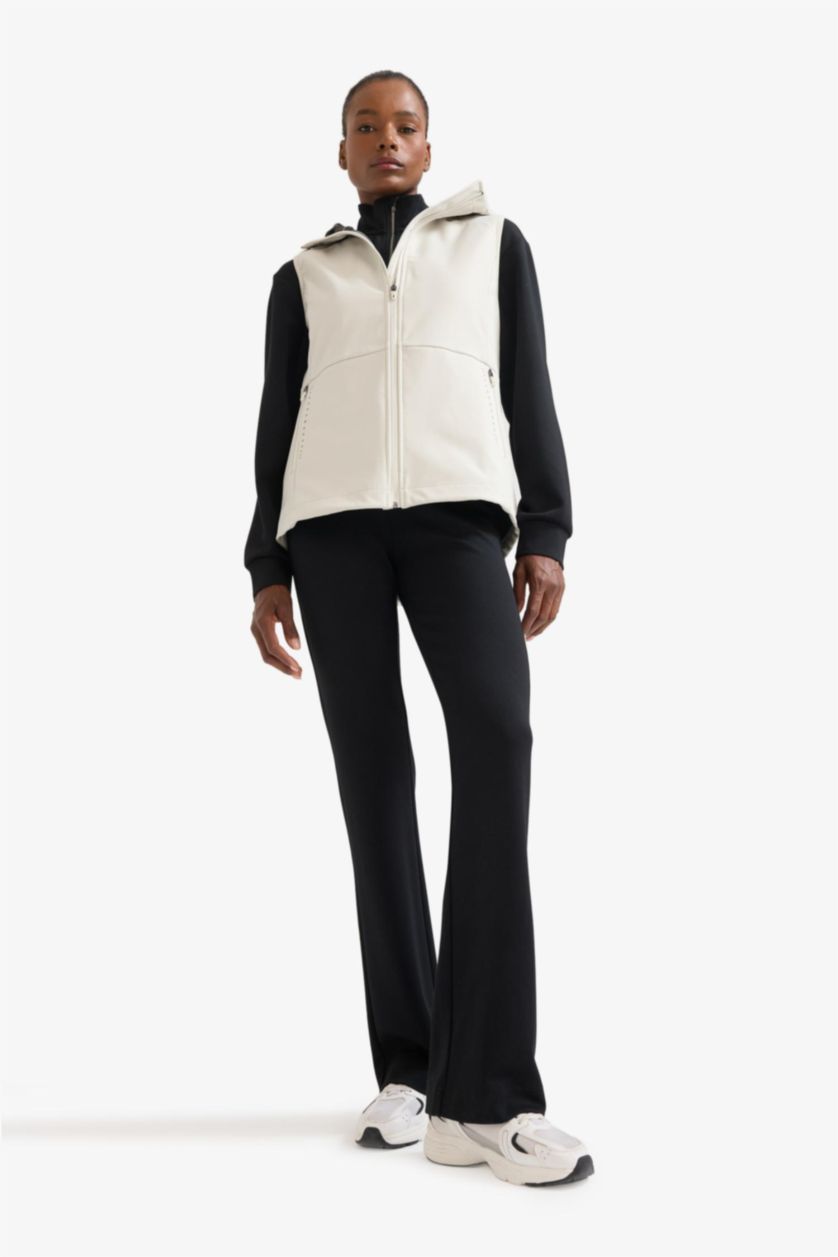 Kadın Taş Su İtici Slim Fit Dar Kesim Kapüşonlu Fermuarlı Sporcu Softshell Yelek