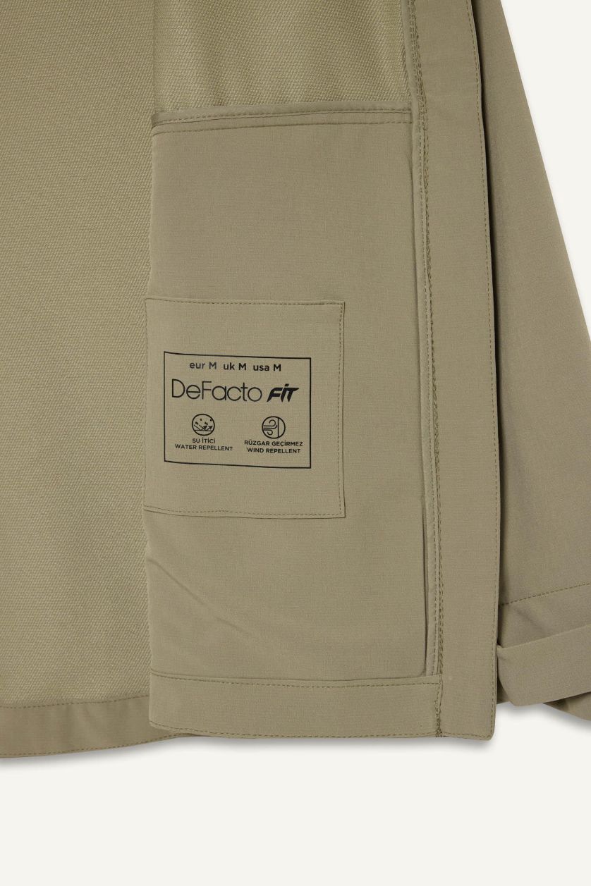 Kadın Açık Haki Su İtici Regular Fit Kapüşonlu Fermuarlı Cepli Esnek Dokulu Mevsimlik Baharlık Mont