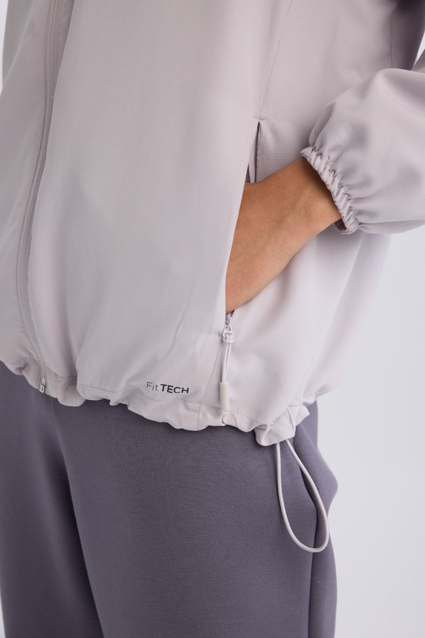 Kadın Lila Su İtici Rüzgar Geçirmez Regular Fit Fermuarlı Cepli Esnek Dokulu Mevsimlik Baharlık Mont