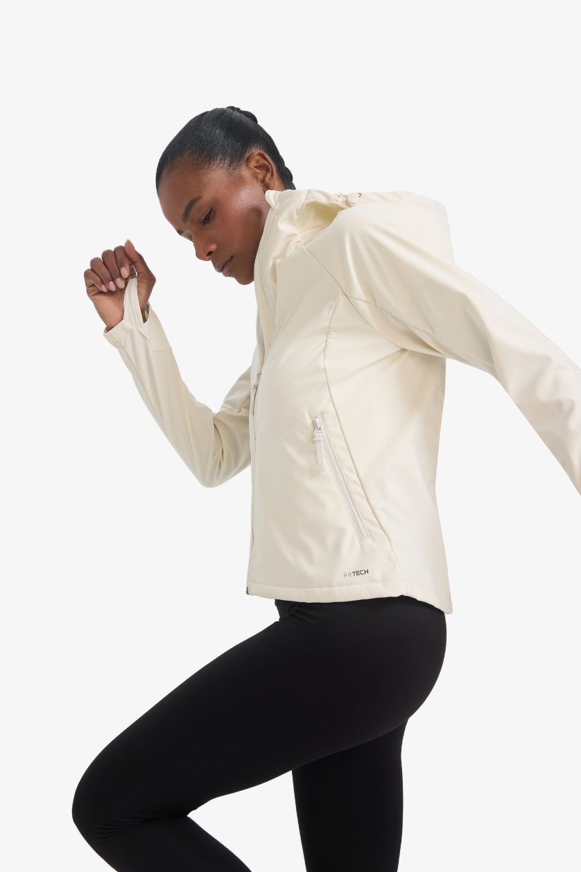 Kadın Taş Su İtici Regular Fit Kapüşonlu Fermuarlı Softshell Mont