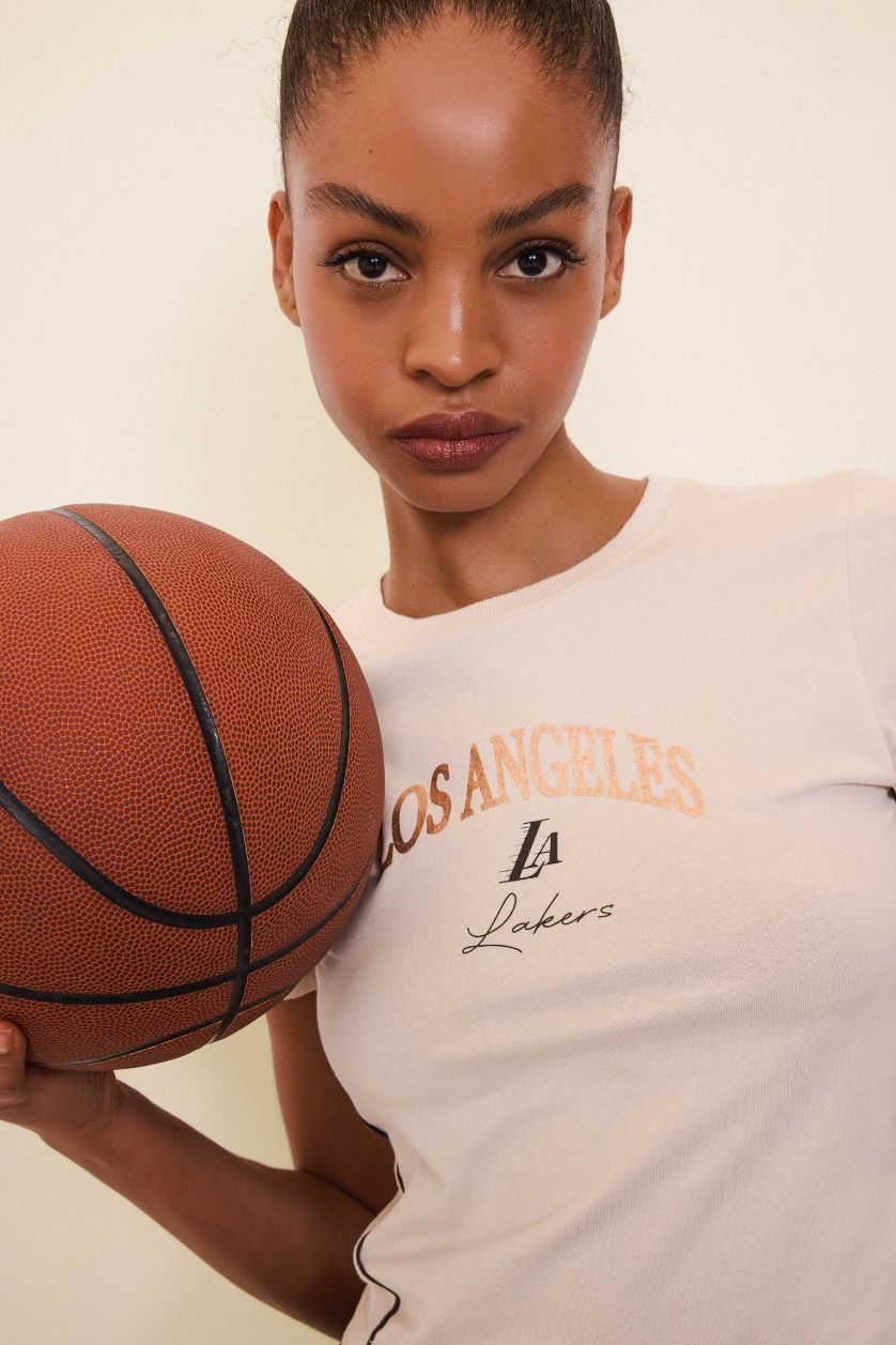 Kadın Ekru NBA Los Angeles Lakers Slim Crop Fit Bisiklet Yaka Kısa Kollu Tişört