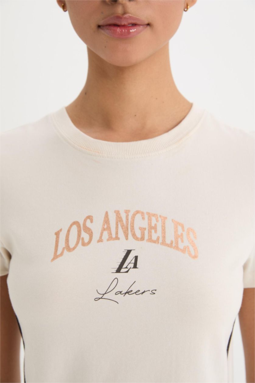 Kadın Ekru NBA Los Angeles Lakers Slim Crop Fit Bisiklet Yaka Kısa Kollu Tişört