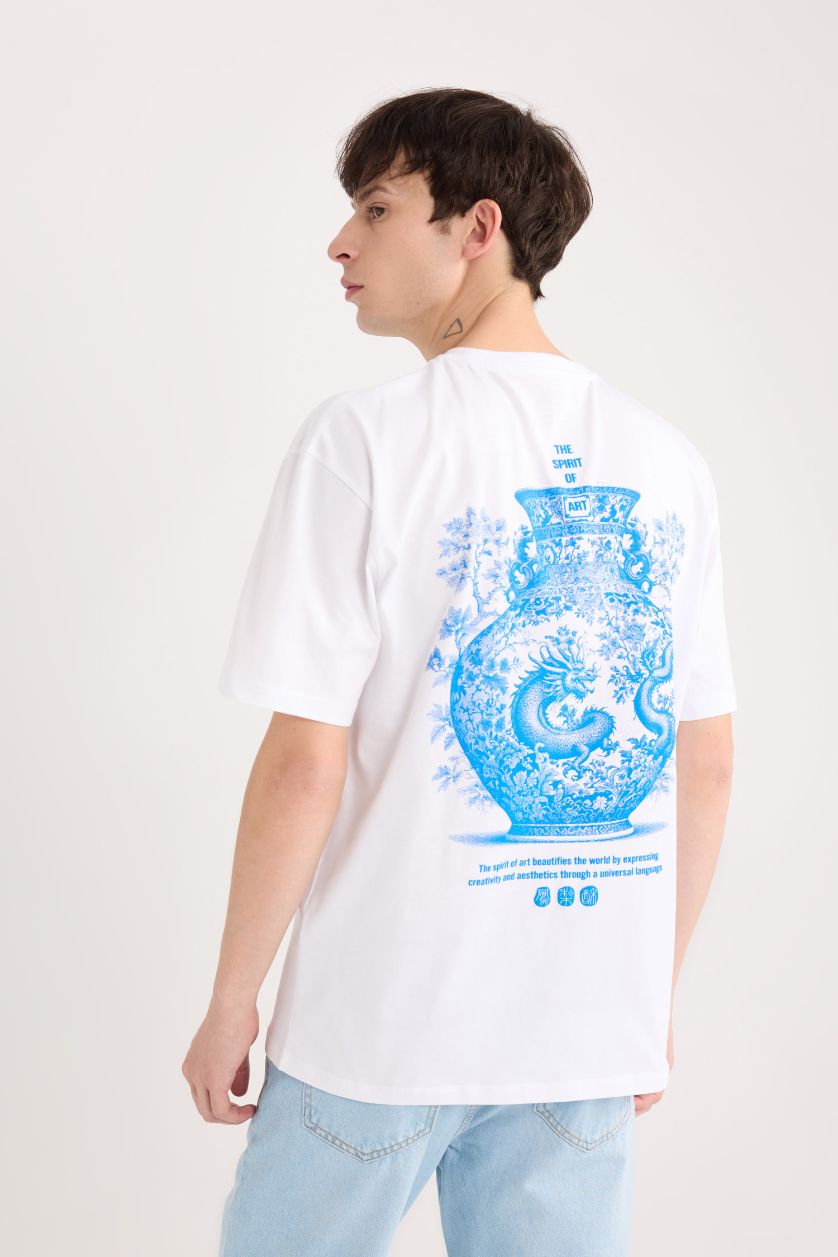 Erkek Beyaz %100 Pamuk Boxy Fit Bisiklet Yaka Sırt Baskılı Kısa Kollu Tişört