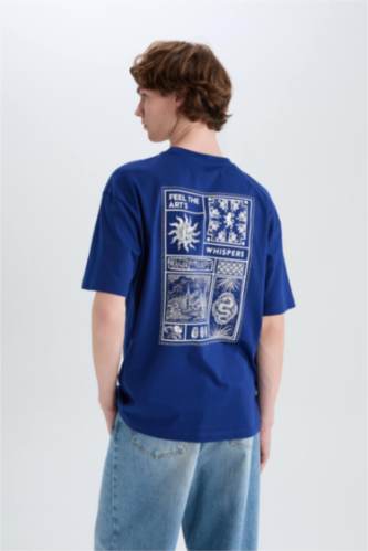 Erkek Saks %100 Pamuk Boxy Fit Bisiklet Yaka Sırt Baskılı Kısa Kollu Tişört