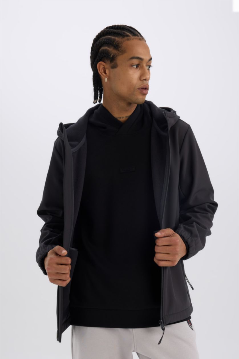 Erkek Antrasit Su İtici Regular Fit Kapüşonlu İçi Polarlı Fermuarlı Softshell Yağmurluk