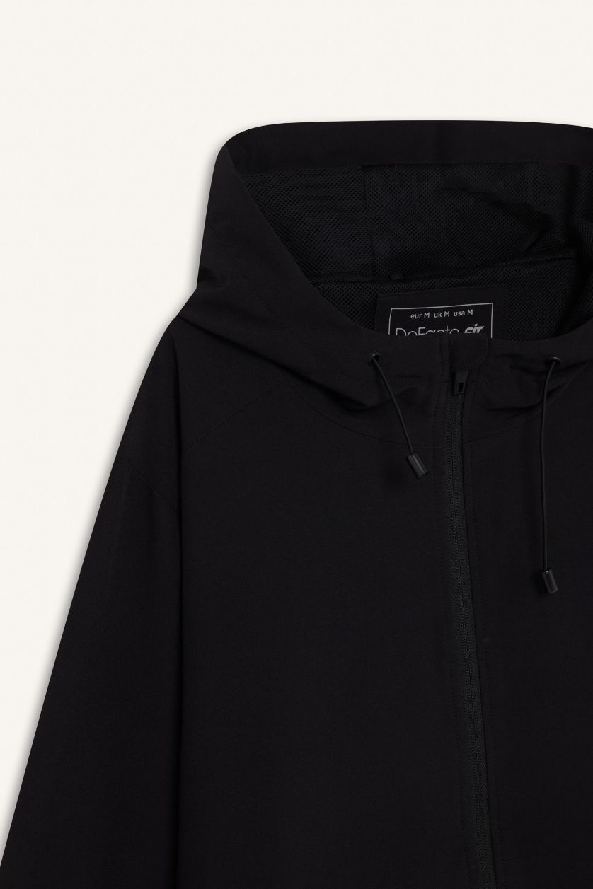 Erkek Siyah Su İtici Regular Fit Kapüşonlu File Astarlı Fermuarlı Mevsimlik Baharlık Yağmurluk Mont