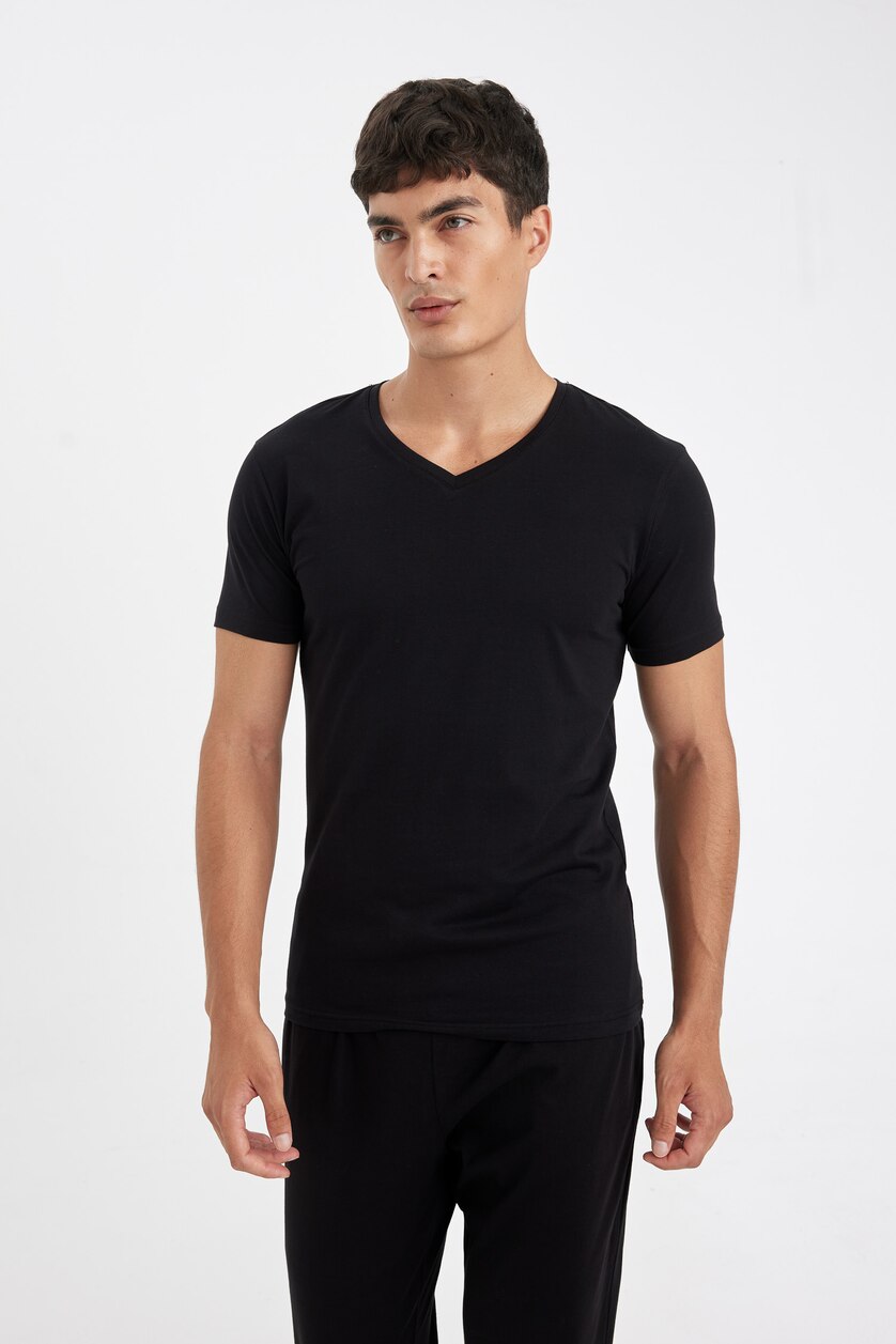 رجال أسود Slim Fit Knitted Tops