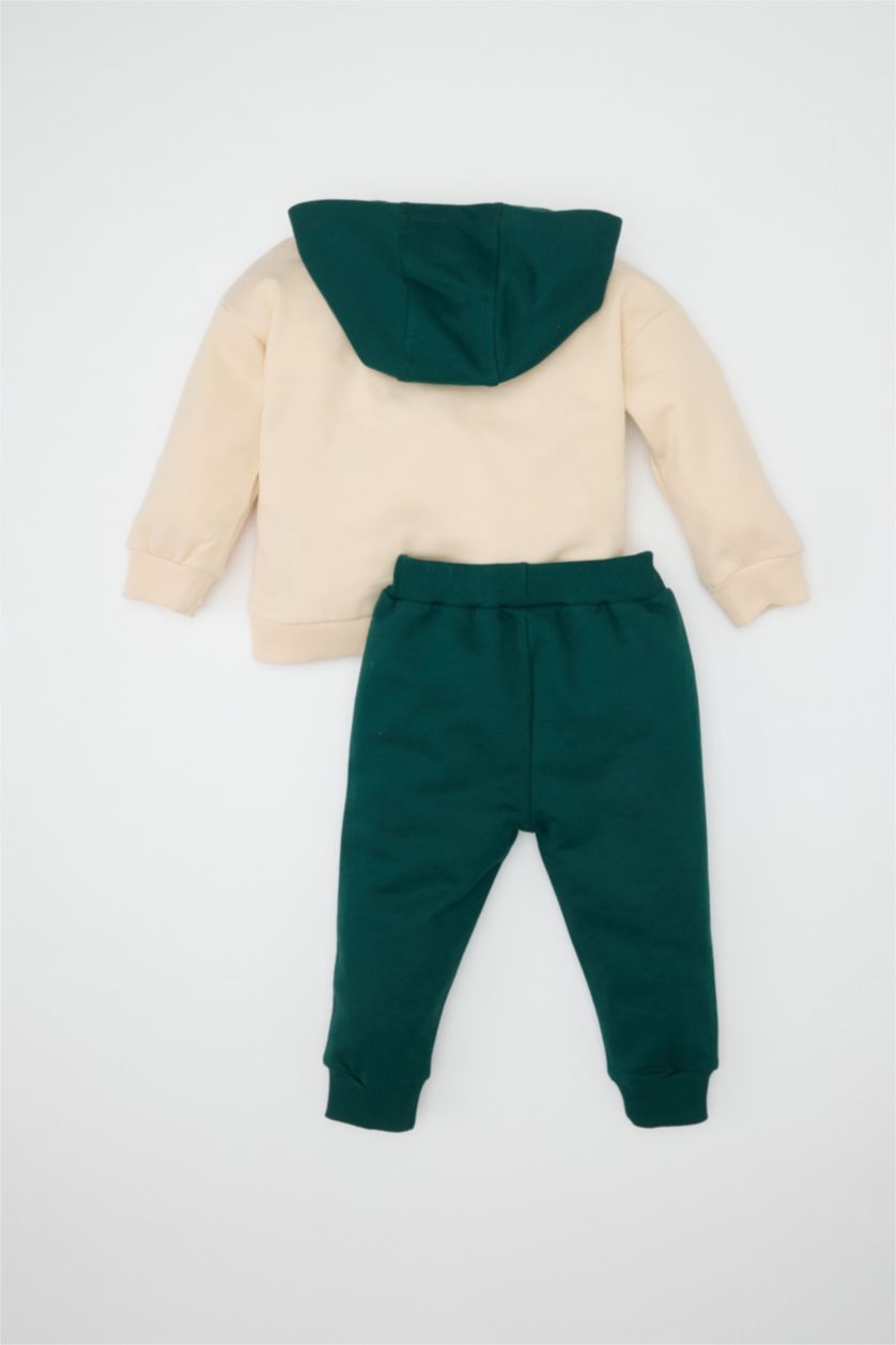 Erkek Bebek Koyu Yeşil 2'li Takım Baskılı Kapüşonlu Sweatshirt Beli Lastikli Eşofman Altı Erkek Bebek