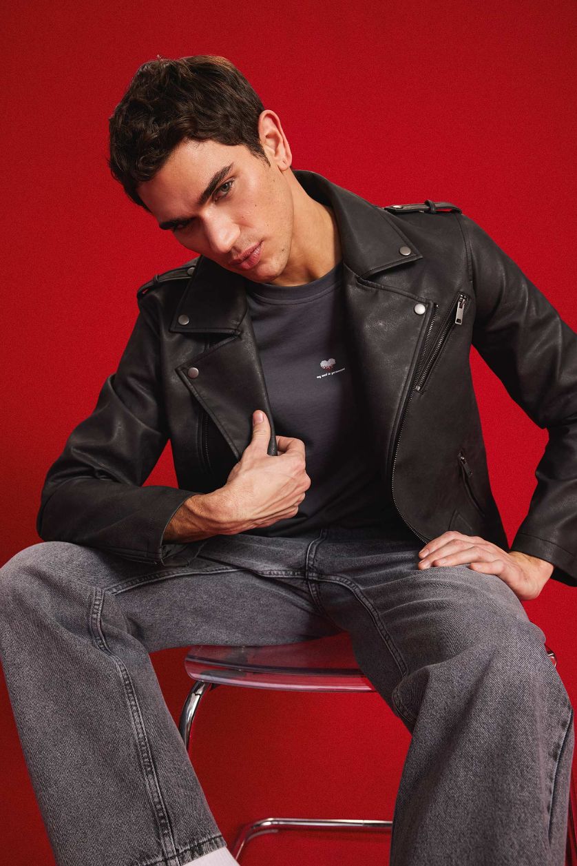 Erkek Siyah Su İtici Gömlek Yaka Fermuarlı Cepli Omuz Detaylı Suni Deri Mont