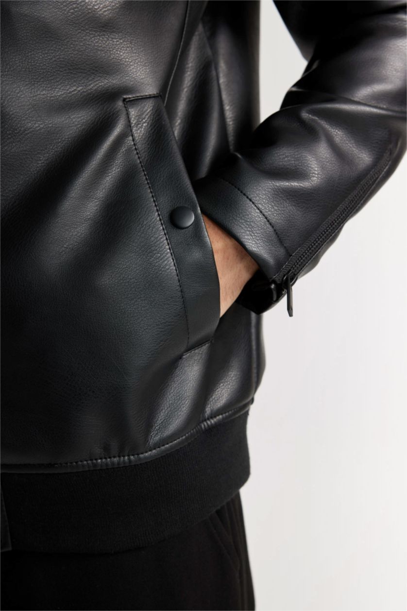 Erkek Siyah Su İtici Fermuarlı Mont