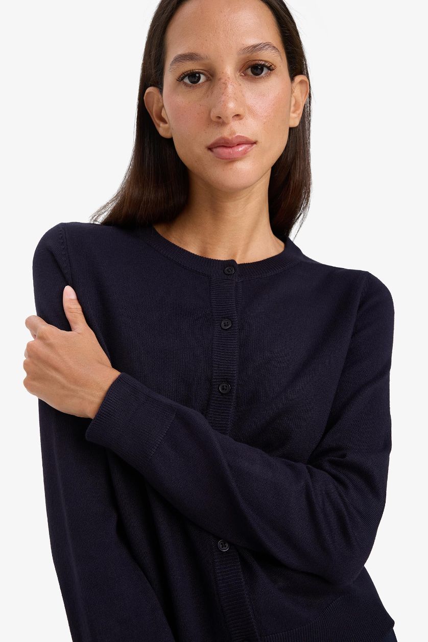 نساء كحلي جاكيت صوف تريكو قصة عادية بياخة مستديرة بأزرار