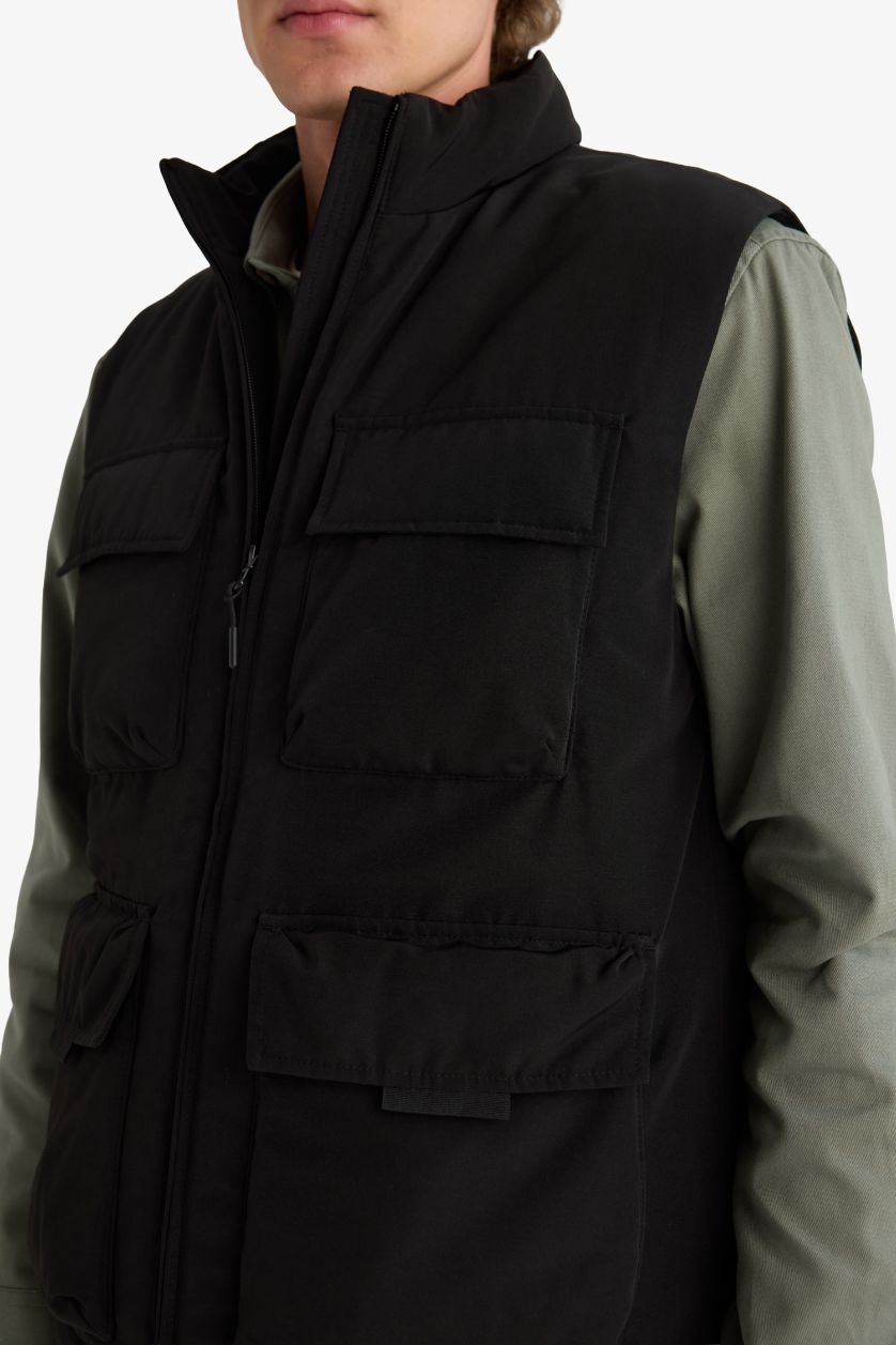 Erkek Siyah Regular Fıt Dik Yaka Yelek