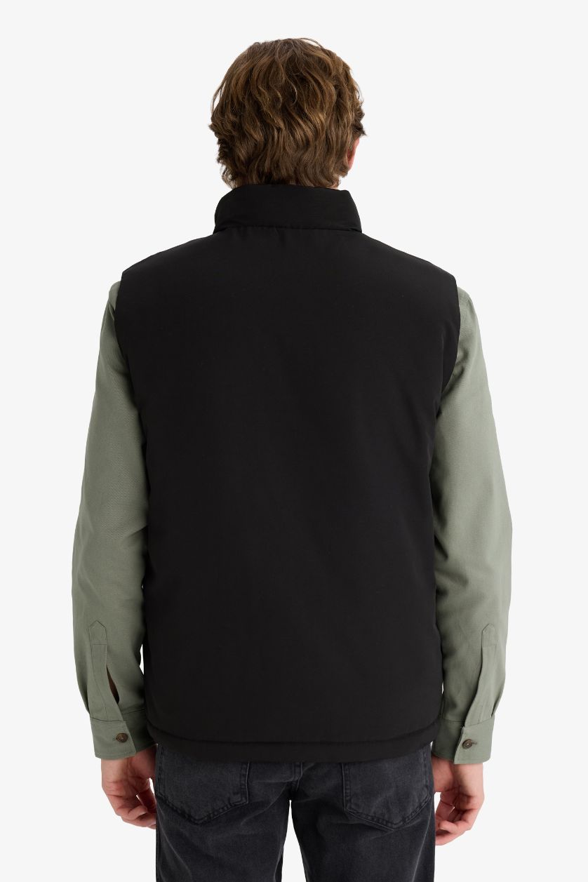 Erkek Siyah Regular Fıt Dik Yaka Yelek