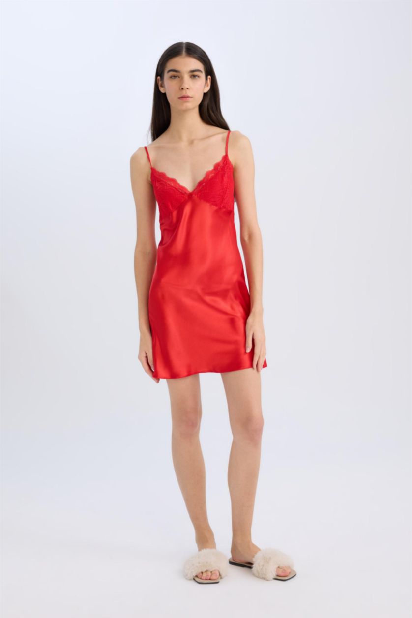 Kadın Kırmızı V Yaka Saten Askılı Gecelik