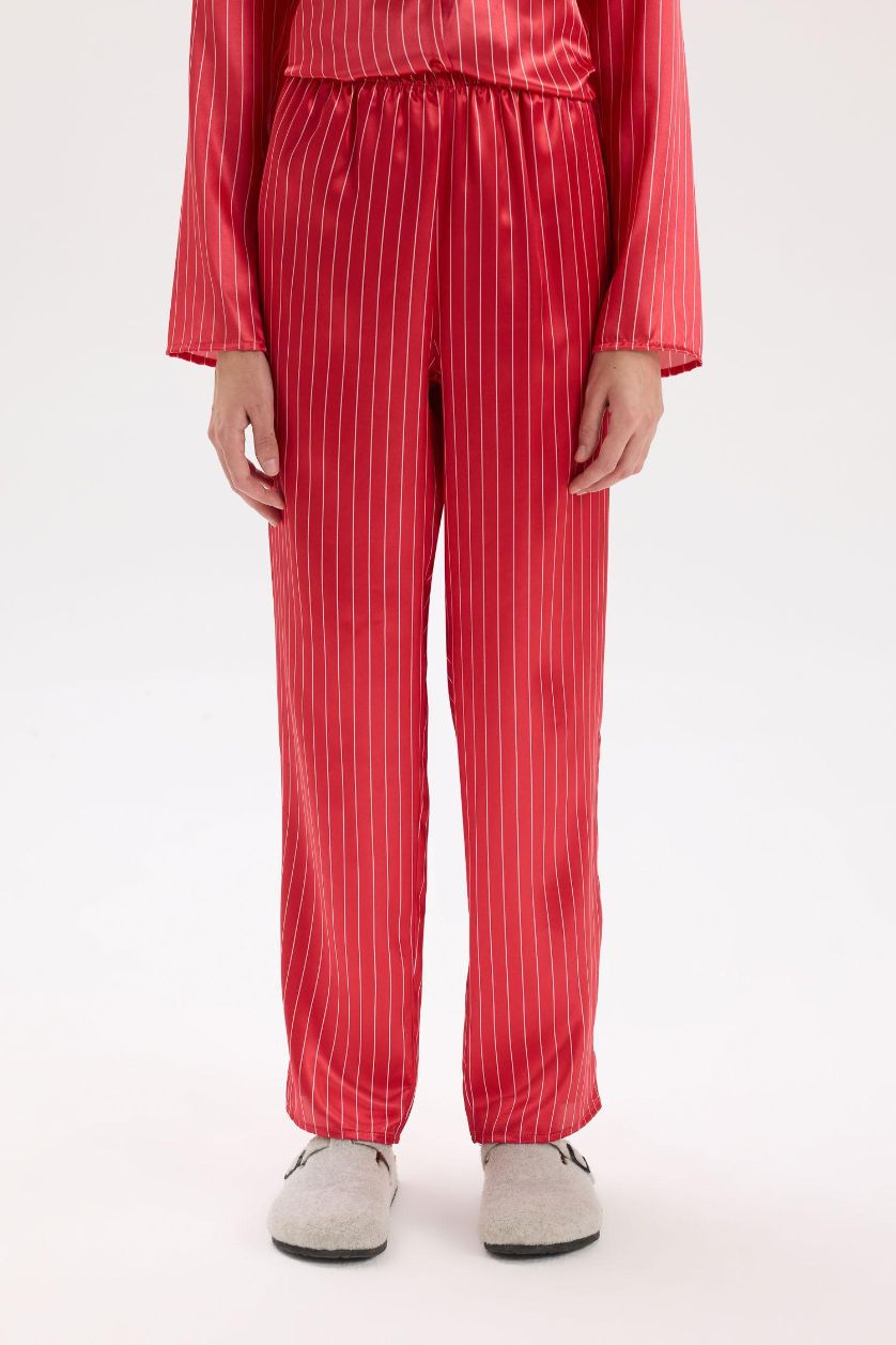 Kadın Kırmızı Pijama Takım Saten Uzun Kollu Düğmeli Üst Beli Lastikli Uzun Alt