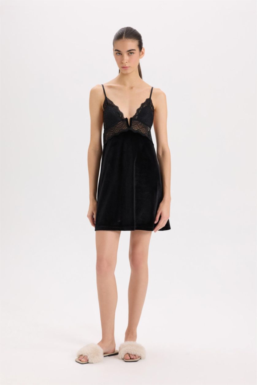 حريمي أسود قميص نوم قطيفة قصة عادية بياقة V Fall in Love من